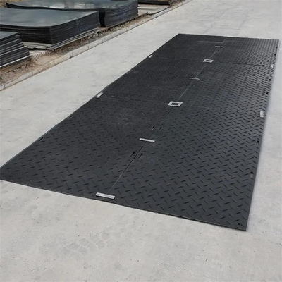 4X8ft অ্যান্টি স্লিপ লাইটওয়েট প্লাস্টিক অস্থায়ী গ্রাউন্ড প্রোটেকশন ম্যাট HDPE বগ ম্যাট